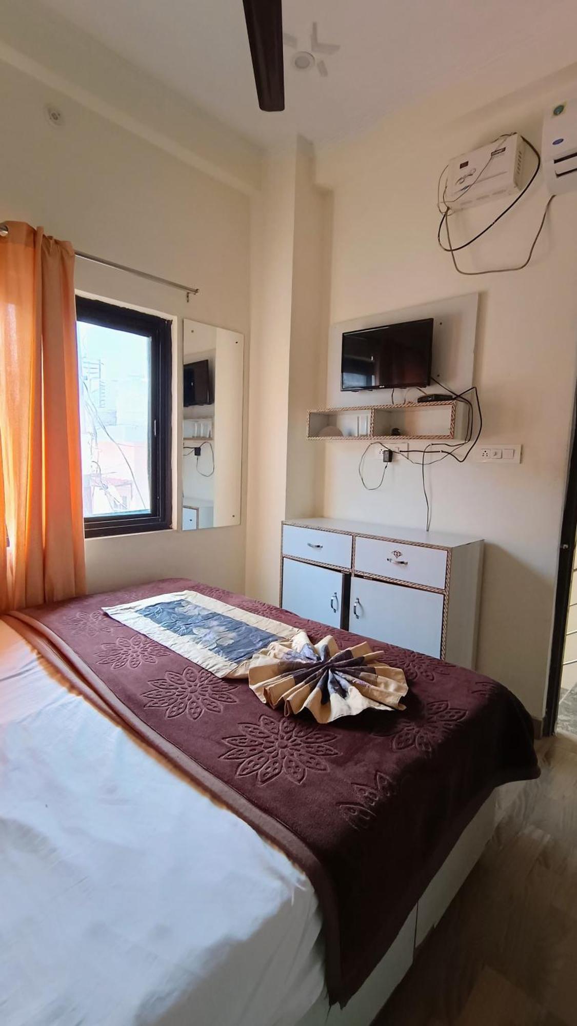 Olt Hostel Rishīkesh Esterno foto