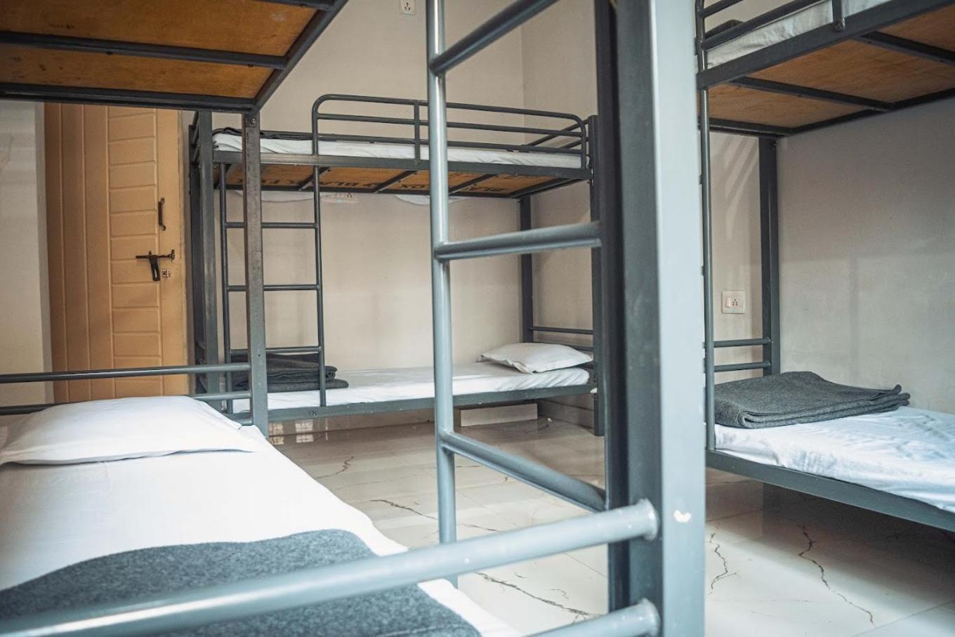 Olt Hostel Rishīkesh Esterno foto