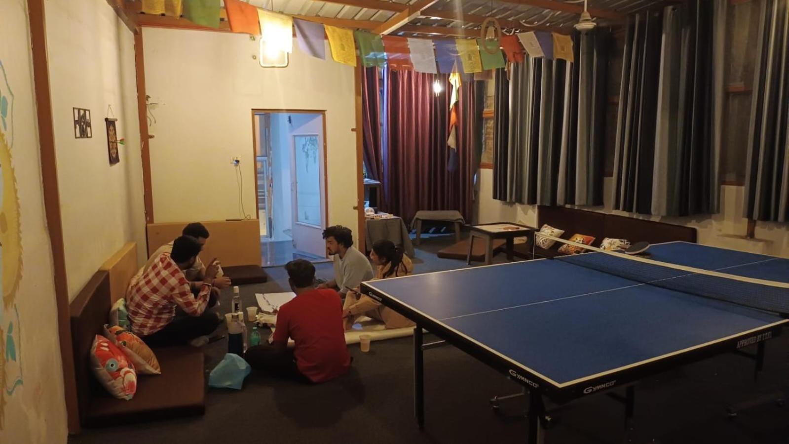 Olt Hostel Rishīkesh Esterno foto